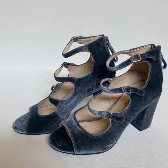 Soho Velvet Sandals/Heels - Picture 3 of 4